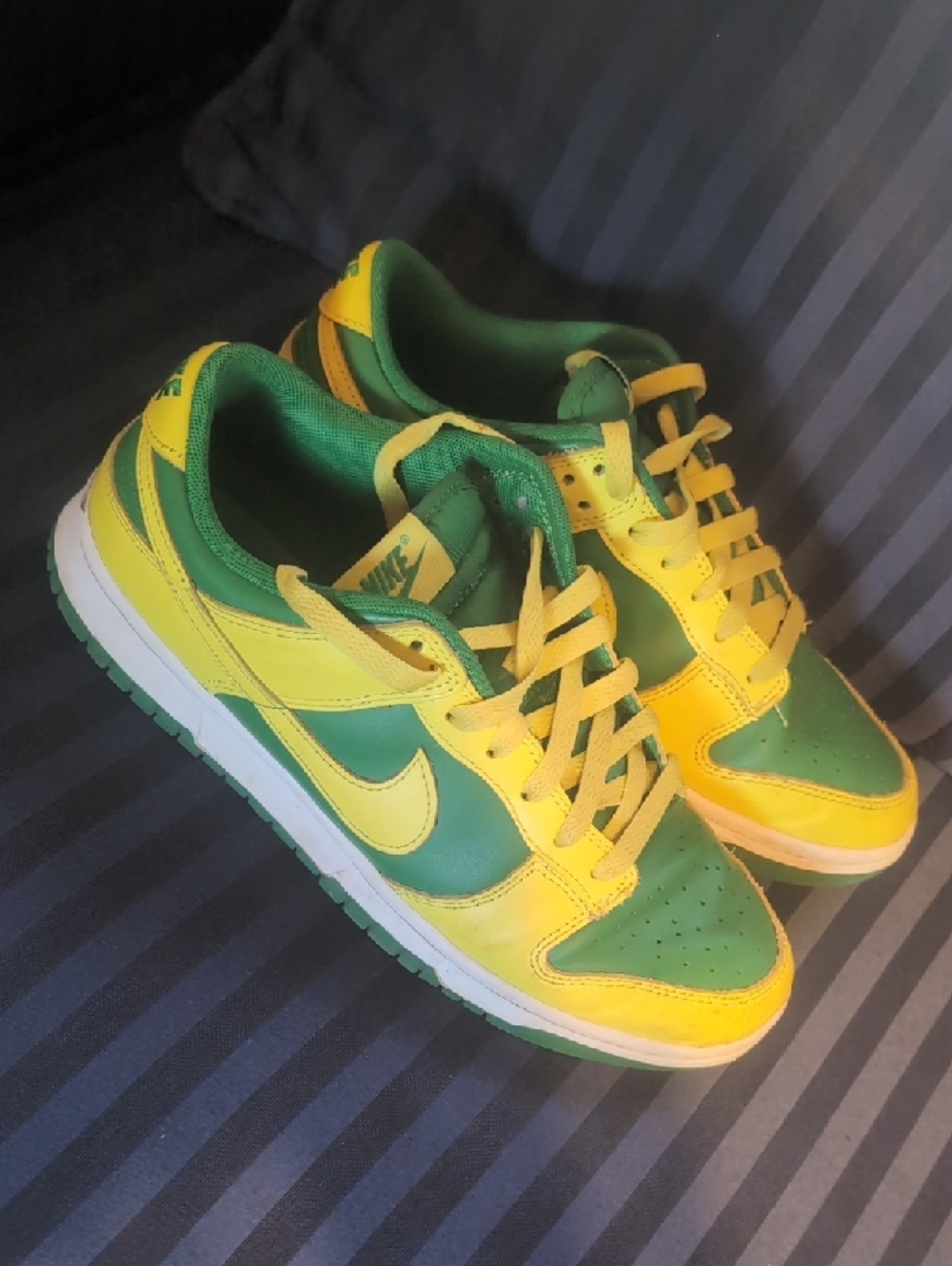 Nike Low-Top Sneakers in Yellow & Green Leather